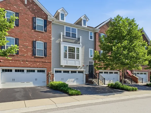 2546 Huntleigh Ln, Woodridge, IL 60517
