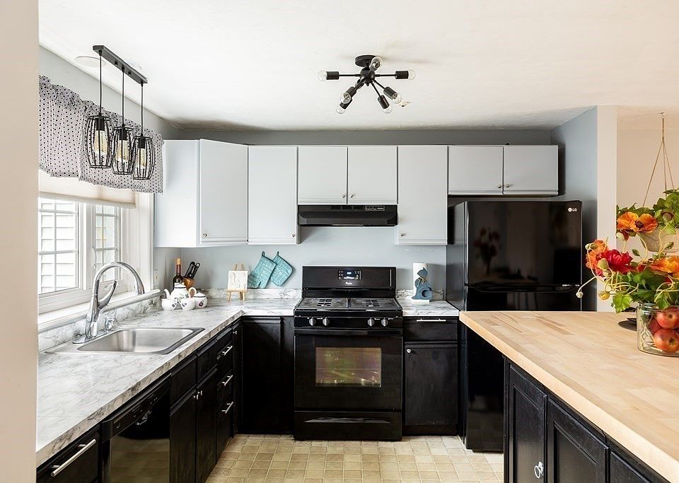 2697 Cranberry Hwy Wareham MA Zillow