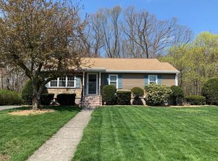 19 Hollywood Dr, North Grafton, MA 01536