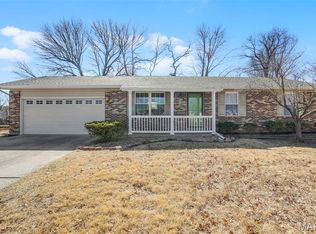 10530 Boylston Dr, Saint Ann, MO