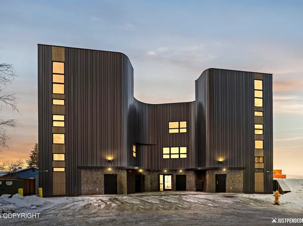 528 Coastal Pl #5, Anchorage, AK 99501