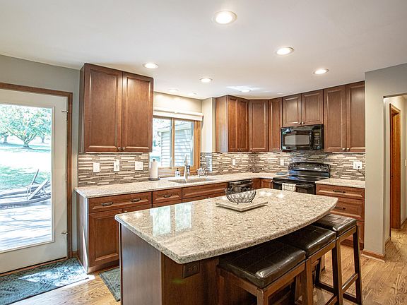 3rd image of 1541 Jolee Dr
