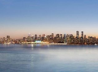 755 Harbourside Dr #322, North Vancouver, BC
