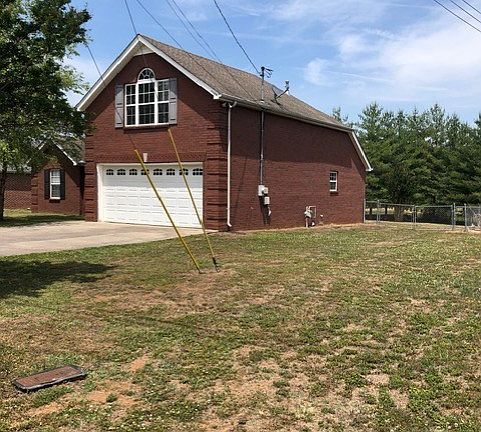 3rd image of 7106 Castile Dr