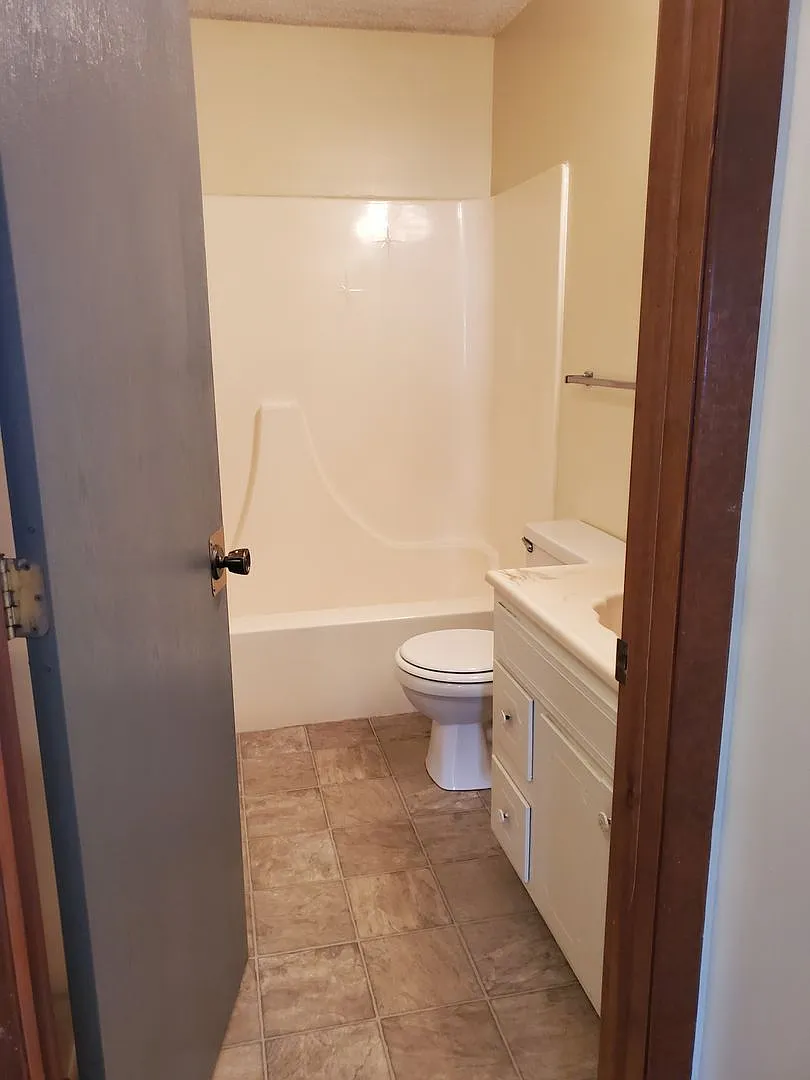 1440 Fir Avenue — Photo 2