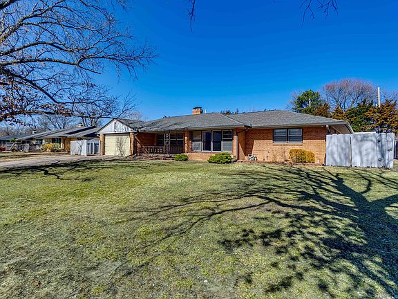 3rd image of 6330 E Willowbrook Rd