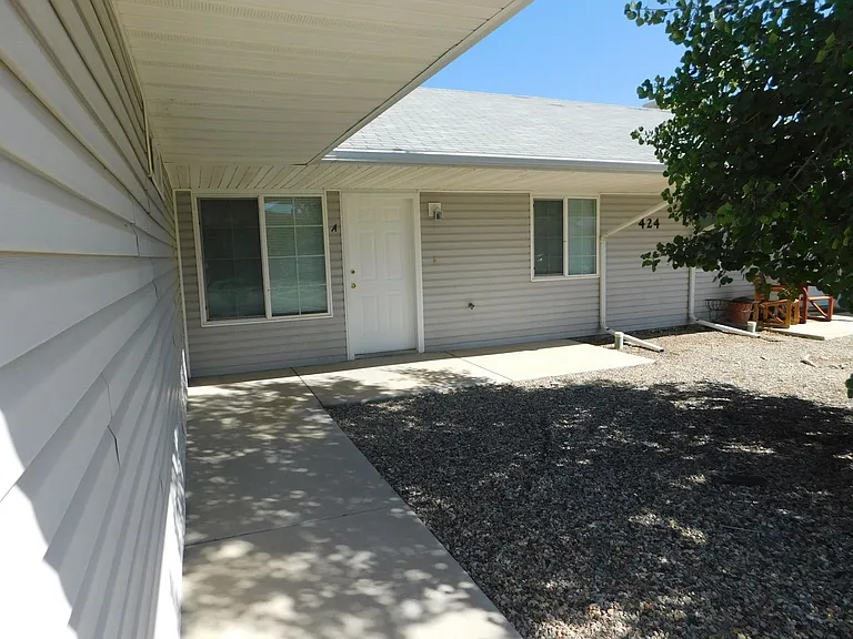 424 Pendleton St — Photo 2