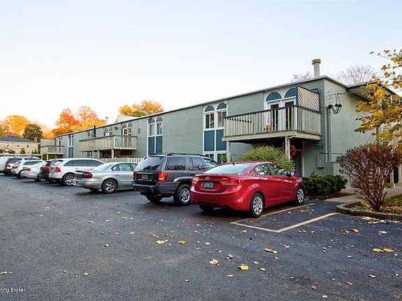 2nd image of 1935 Gardiner Ln APT E76