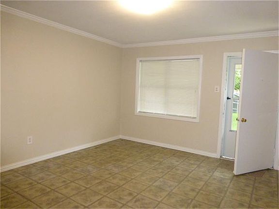 Front entrance & living area