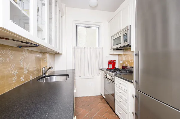 Sold by Stribling | media 2