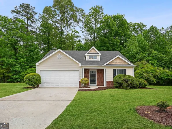 6753 Merrywood Dr, Fairburn, GA 30213