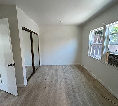 4th image of 414 N Glenwood Pl