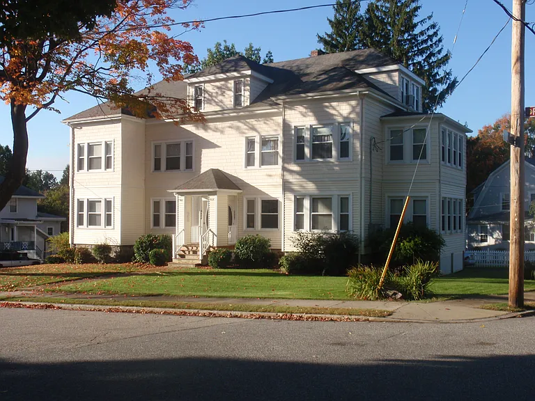 568 Prospect St #1R — Photo 15