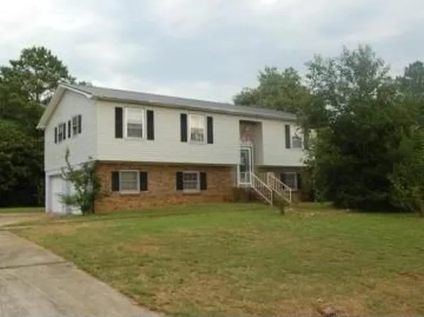 6229 Cane Creek Dr, Anniston, AL 36206