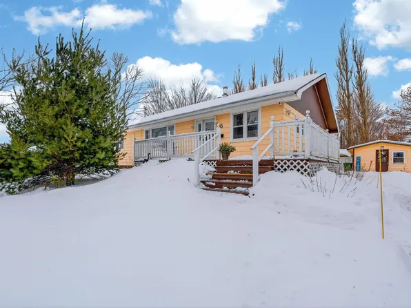 45 Meadowbank Rd, Cornwall, PE C0A 1H0