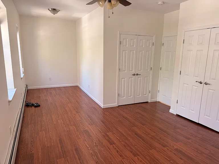 41 Montgomery St #2 — Photo 8