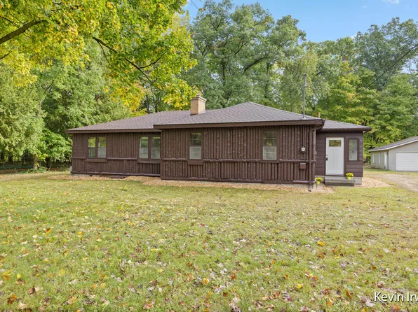 5804 Verta Dr NE, Belmont, MI 49306