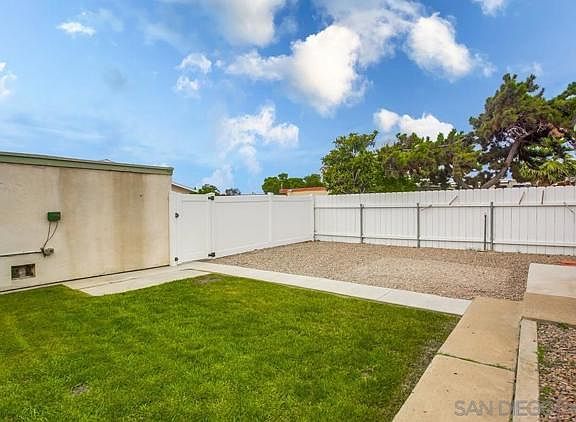 4th image of 2311 Clairemont Mesa Blvd