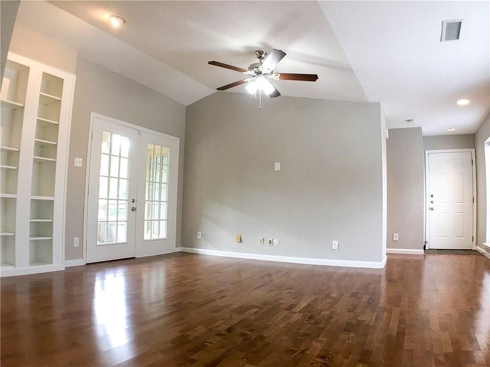 1st image of 5200 Martel Ave APT 20B