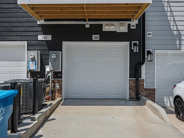 705 Grove Edge Ln #100 — Photo 26
