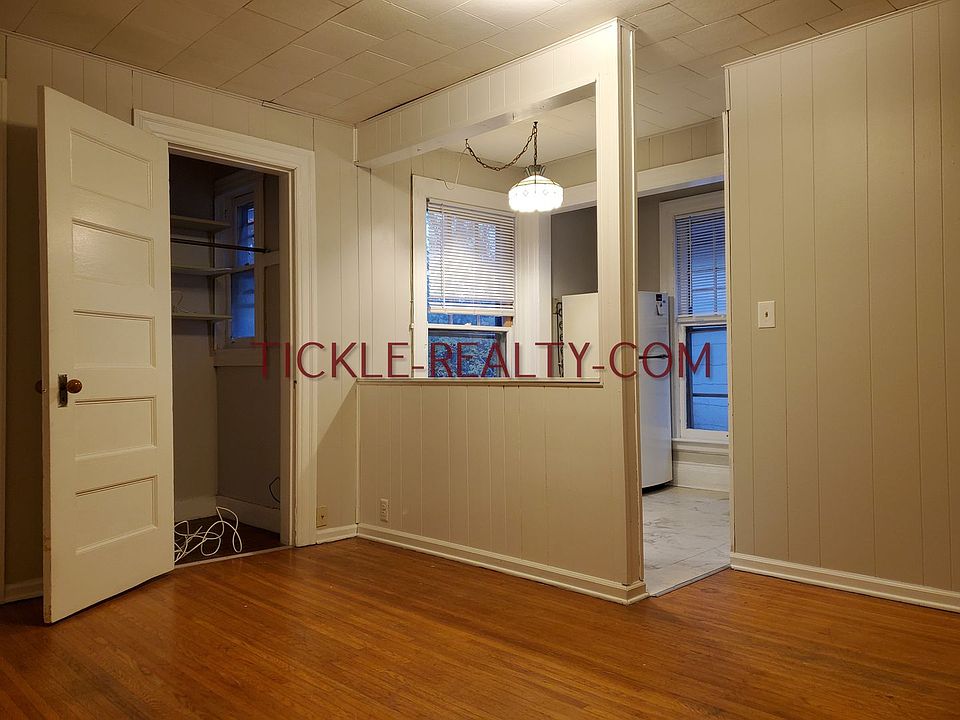 1st image of 242 Oxford St #3