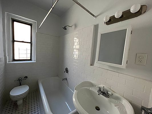 4th image of 675 Academy St #5I