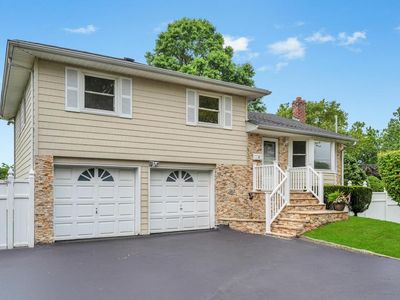 1 Pasture Court, Commack, NY, 11725