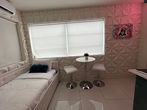5th image of 1829 Fillmore St #10