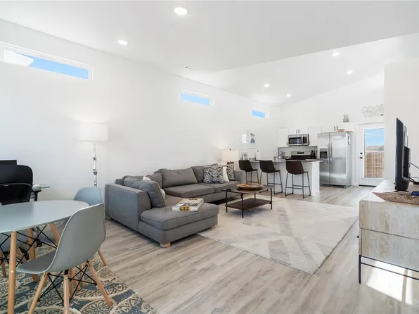 801 Florida Pl, Centerton, AR 72719