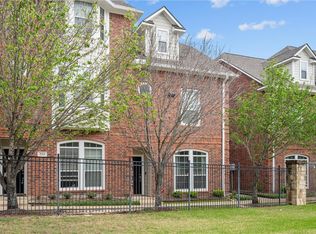 305 Holleman Dr E APT 205, College Station, TX 77840
