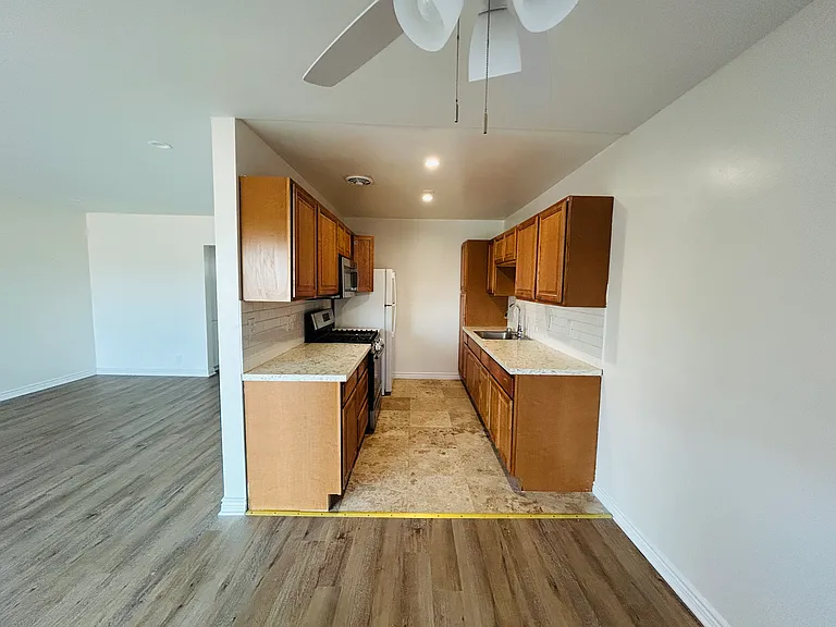 1414 S Orange Grove Ave #8 — Photo 8