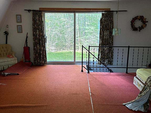 5th image of 237 Rock Schoolhouse Road