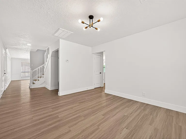 2730 Blue Glen Ln — Photo 14