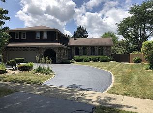 238 N Haddon Pl, Addison, IL 60101