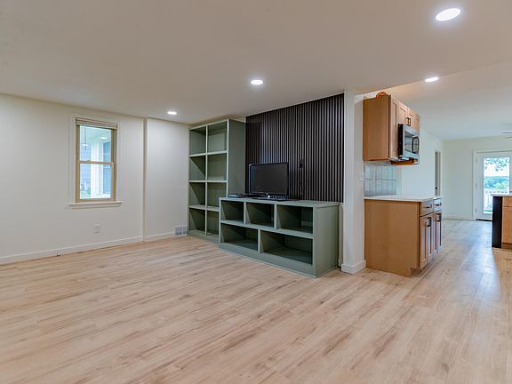4th image of 26237 Twin Rivers Drive