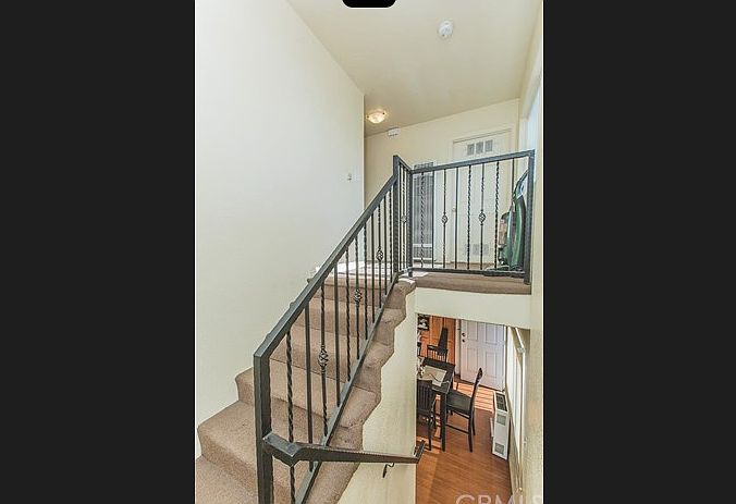 Multi-level unit with 2 bedrooms upstairs and 2 downstairs