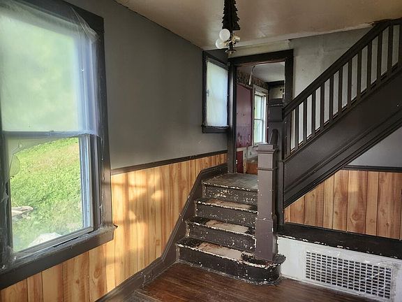 3rd image of 1802 Marshall St