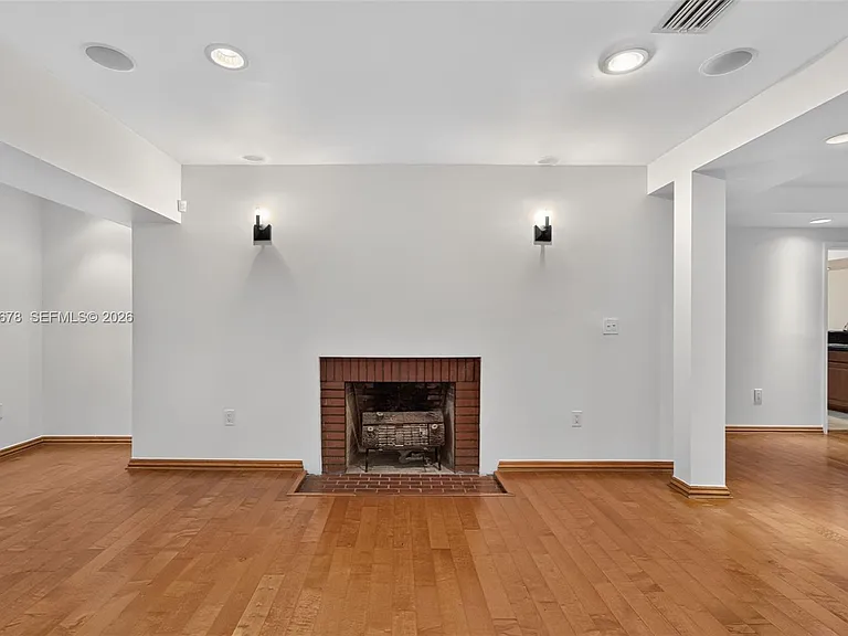 1237 Aduana Ave — Photo 17