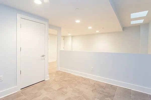 Rented by Compass | media 9
