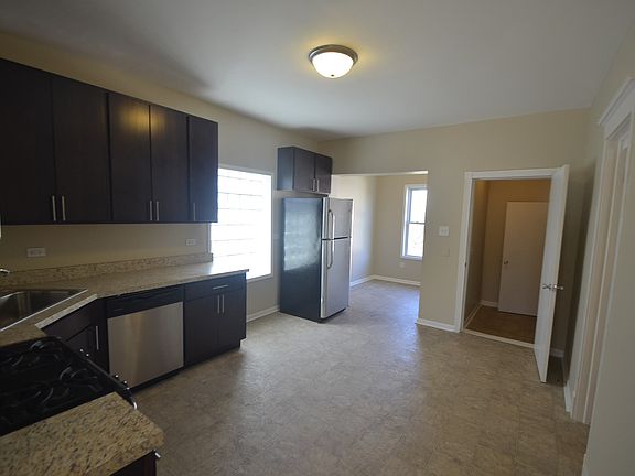 4th image of 1308 Cuyler Ave #1