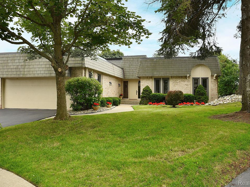 1st image of 5132 Woodlands Ln