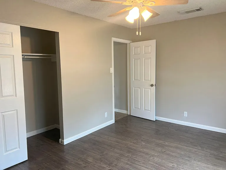 8227 Club Meadow Dr — Photo 14