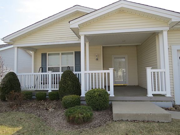 2nd image of 1524 Meadow View Ln