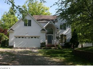 21911 Hull Street Rd, Moseley, VA 23120