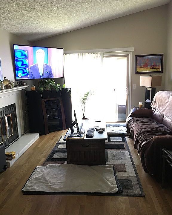 2nd image of 2498 College Park Cir