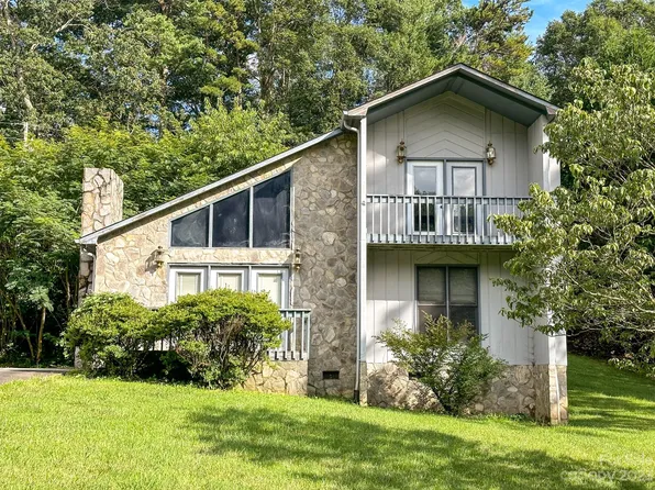 4451 Magnolia Ln, Hudson, NC 28638