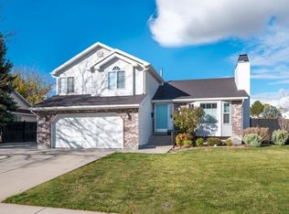 1238 W Morning Oaks Dr, Taylorsville, UT 84123