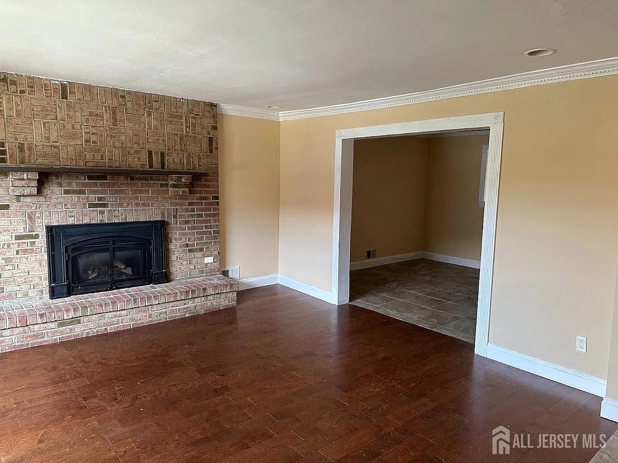 3 bed, 3.5 bath, $3,650 — Photo 2