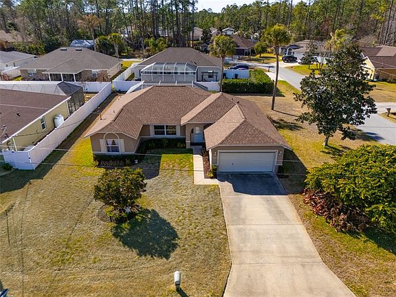 3rd image of 2 Edwin Ln