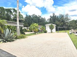 2833 Saint George Dr, Davenport, FL 33837